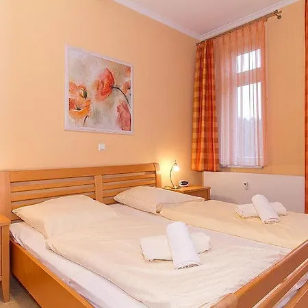 Duenenschloss Duenenschloss 1-30 *